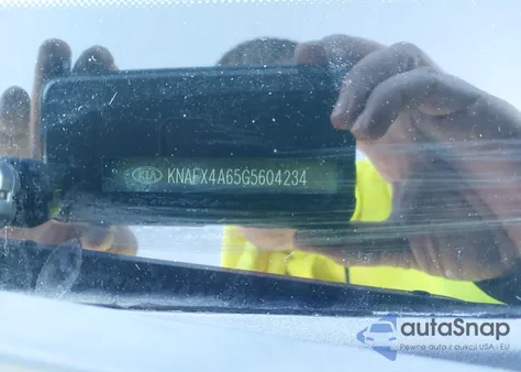 2016 Kia Forte Lx z USA, uszkodzony, nr VIN KNAFX4A65G5604234